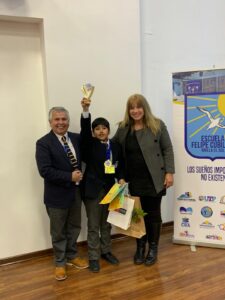 Estudiante de séptimo básico obtiene primer lugar en tercera versión del Torneo bilingüe, Organizado por colegio Felipe Cubillos, Brilla el Sol.