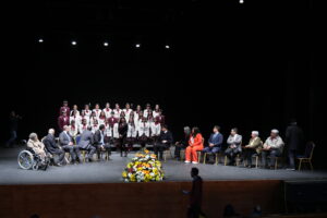 Coro de Escuela Básica Talca asiste al TRM por Aniversario de Talca