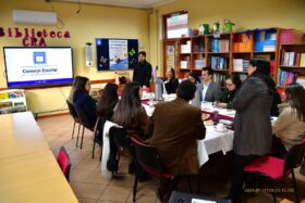 Consejo Escolar en escuela Básica Talca.
