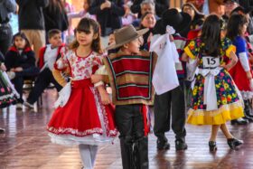 Octava versión del Campeonato de cueca Claudia Hidalgo Avilés