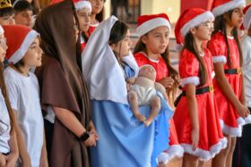 Acto de Navidad en Escuela Básica Talca