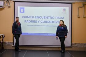 Primer encuentro para padres de primeros básicos liderado por equipo PIE