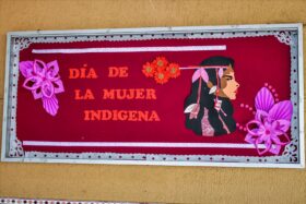Acto cívico octavos años: “Día de la Mujer indígena”