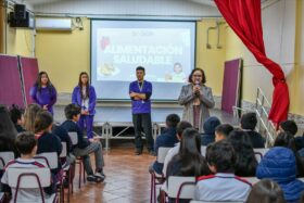 Estudiantes de Sexto Básico participaron en charla sobre alimentación saludable